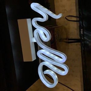 “hello” room light